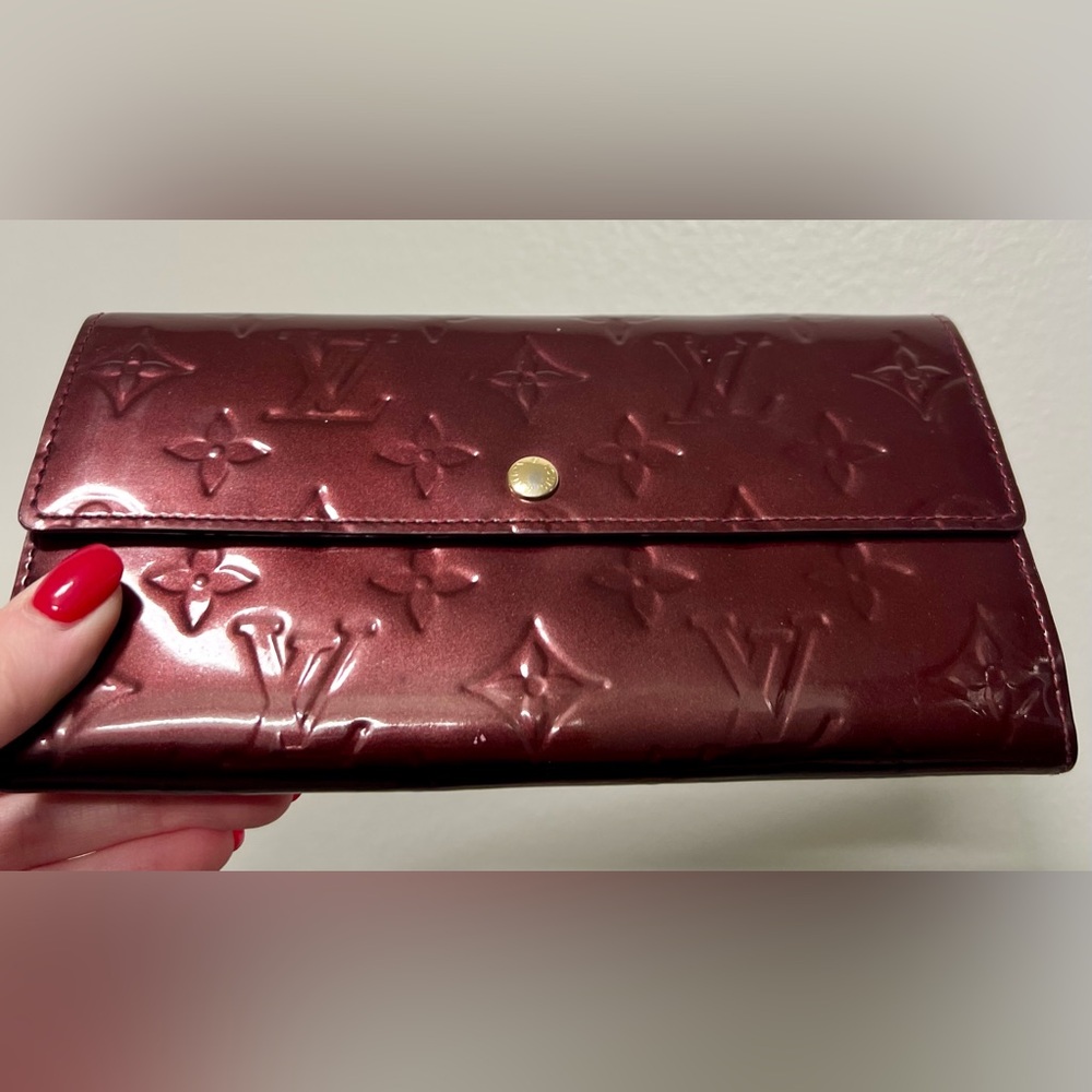 LV Vernis Wallet | Burgundy - Picture 2 of 15